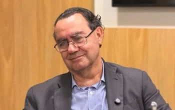 Augusto Cury confirma apoio a Flávio Bolsonaro no segundo turno das eleições presidenciais - Imagem 1