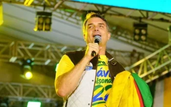 Deputados do PL afirmam que viagem de Flávio Bolsonaro aos EUA busca evitar "moeda de troca" - Imagem 1