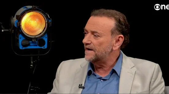 Edinho Silva acusa Flávio Bolsonaro de mudar de posição sobre escala 6×1 por interesse eleitoral