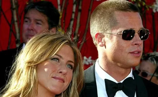 Jennifer Aniston elogia atual namorado e faz comparação com casamento de Brad Pitt, aponta site