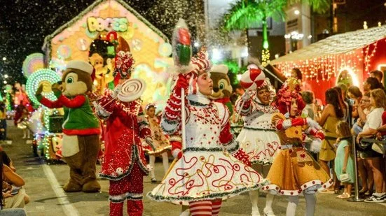 Prefeitura de Conceição do Coité homologa contrato de R$ 2,9 milhões para iluminação de Natal